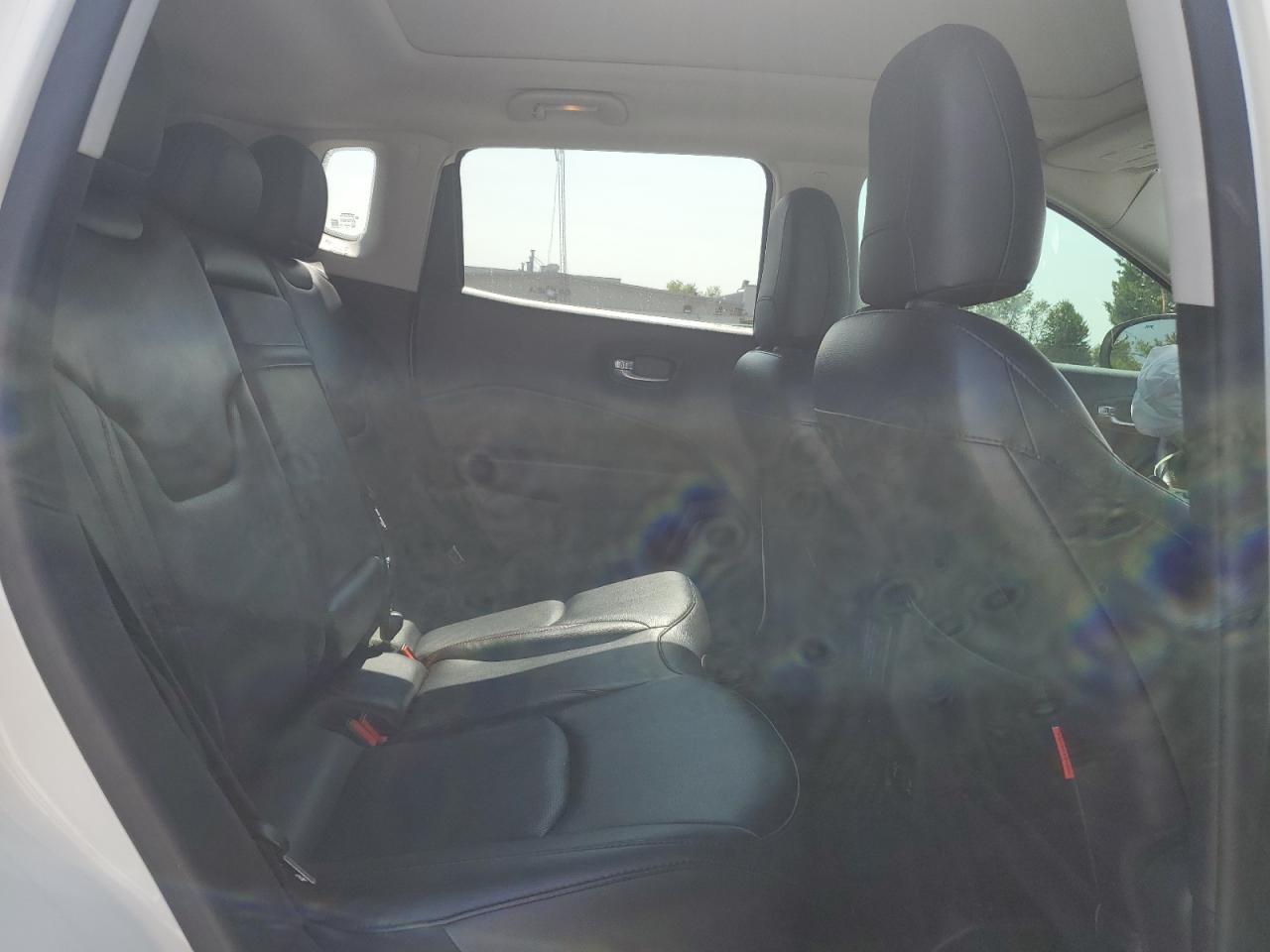 2019 Jeep Compass VIN 3C4NJDDB6KT668221 Copart auction photo, side / front end damage thumbnail 12