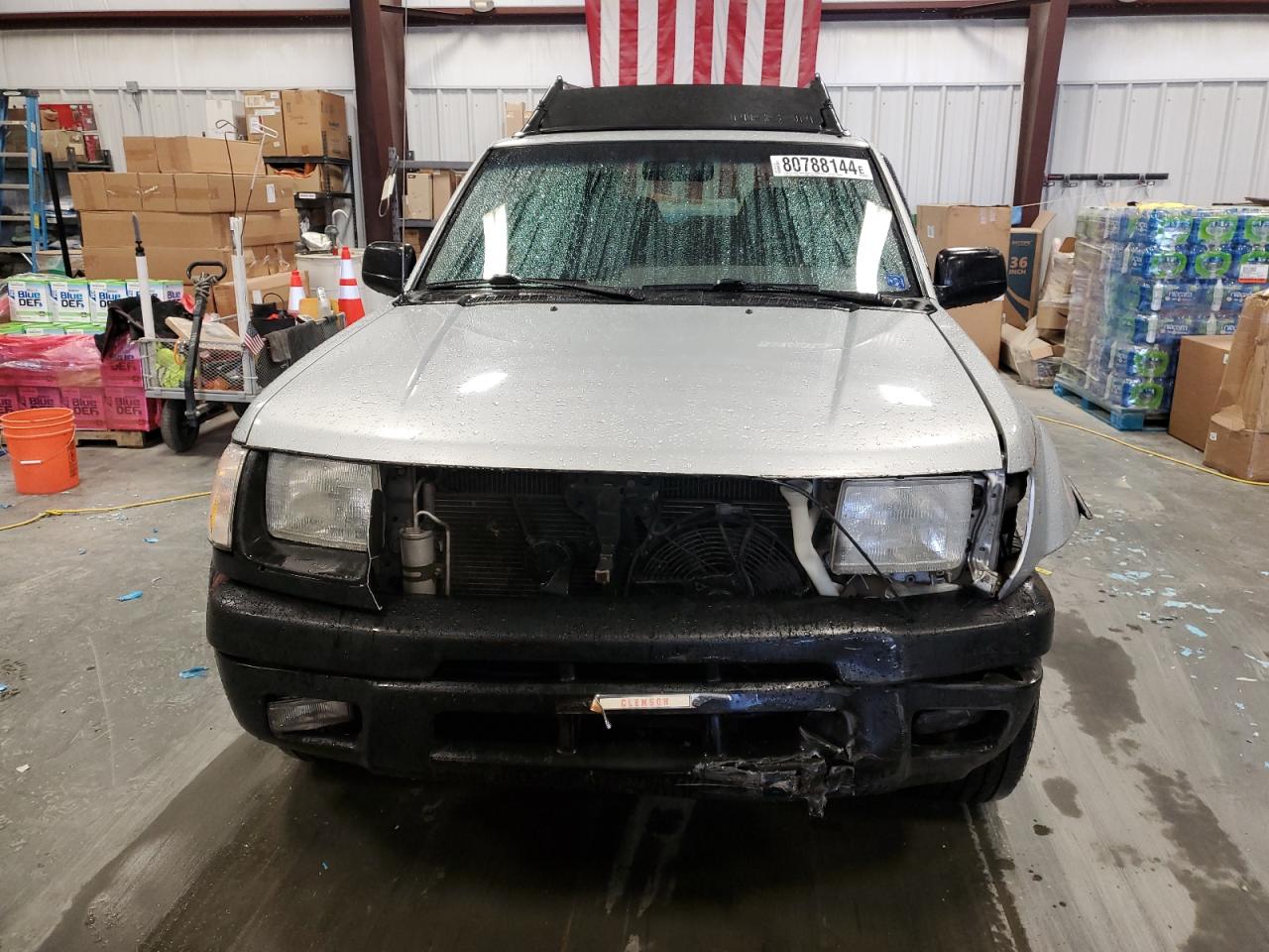 2000 Nissan XTerra VIN 5N1ED28T2YC600917 Copart auction photo, front end damage thumbnail 5