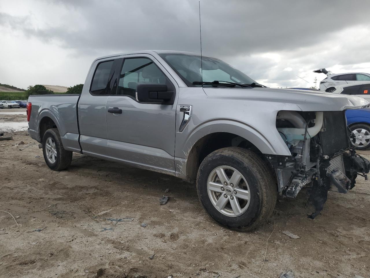 2021 Ford F-150 VIN 1FTEX1C82MKD83541 Copart auction photo, front end / minor dent/scratches damage thumbnail 4