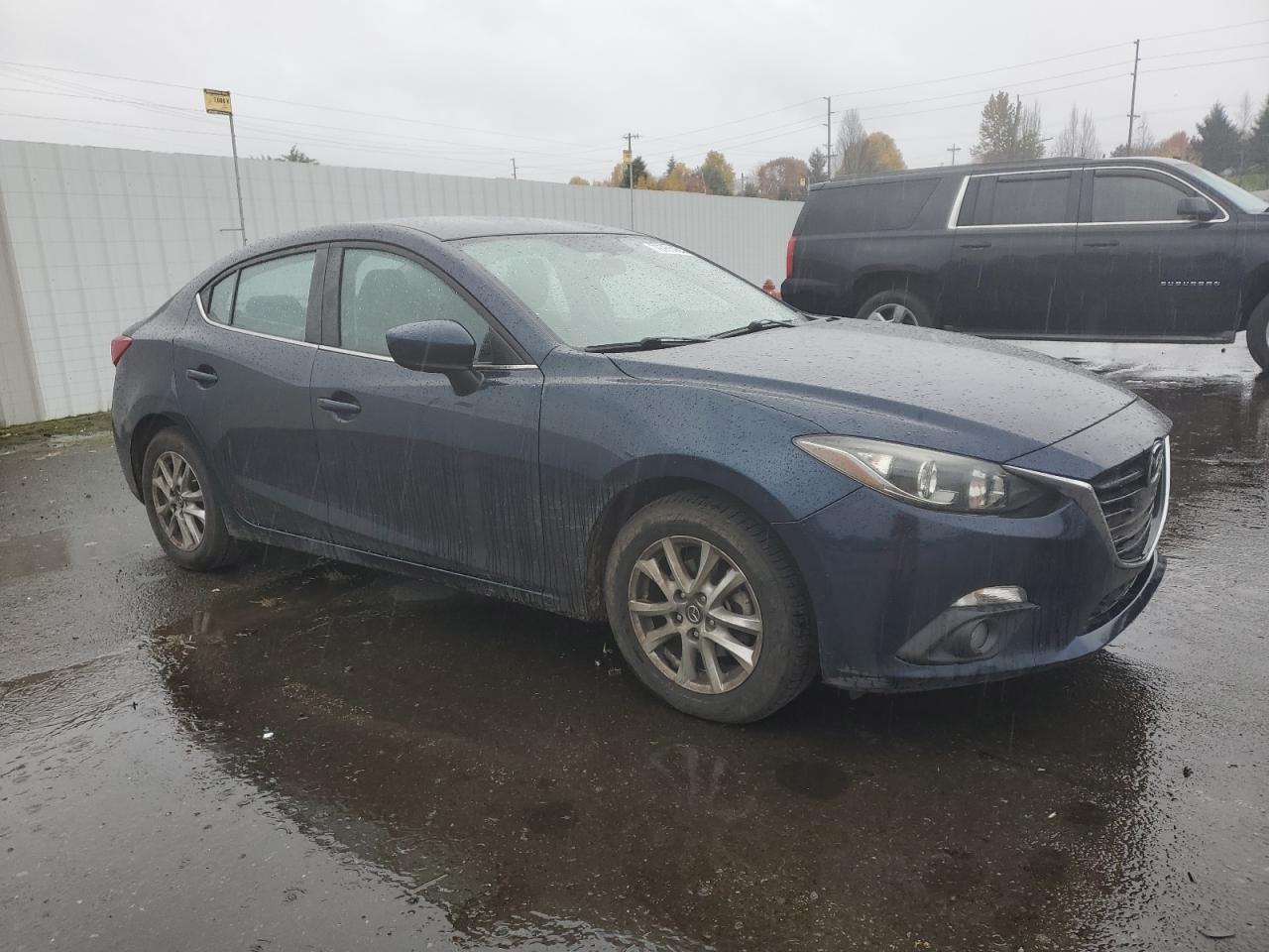 2015 Mazda 3 VIN JM1BM1V7XF1263558 Copart auction photo, normal wear damage thumbnail 4