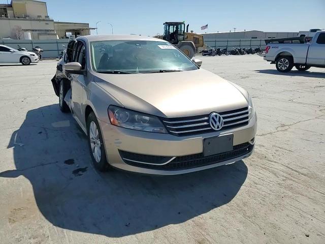 2015 Volkswagen Passat VIN 1VWAT7A33FC038100 Copart auction photo, side / undercarriage damage thumbnail 10