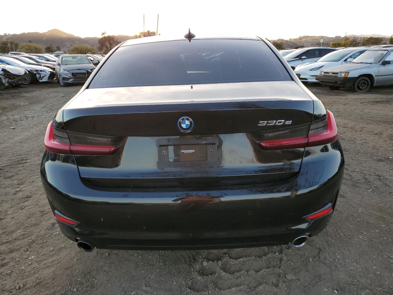 2022 BMW 3er VIN 3MW5P7J06N8C75178 Copart auction photo, front end damage thumbnail 6