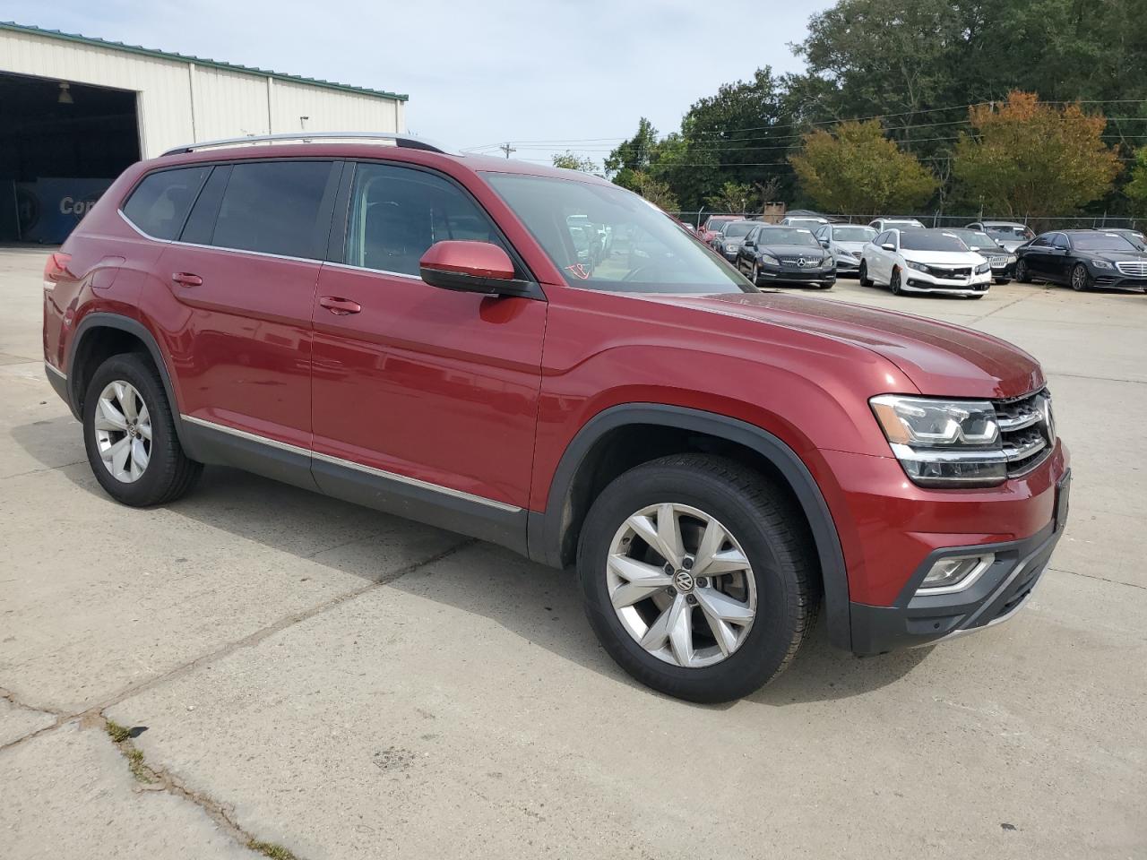 2018 Volkswagen Atlas VIN 1V2MR2CA5JC510379 Copart auction photo, undercarriage damage thumbnail 4