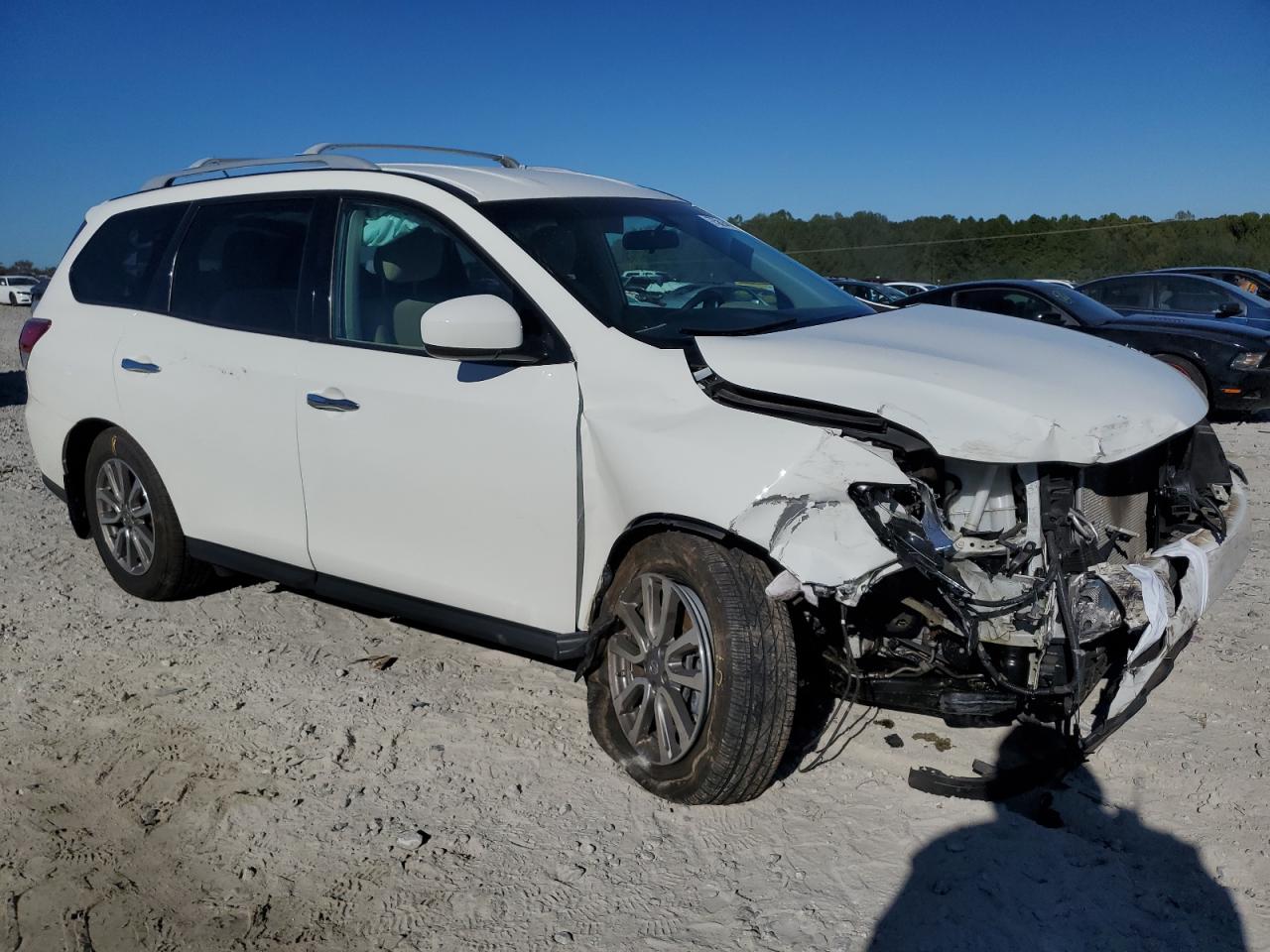 2016 Nissan Pathfinder VIN 5N1AR2MN2GC659097 Copart auction photo, front end / undercarriage damage thumbnail 4