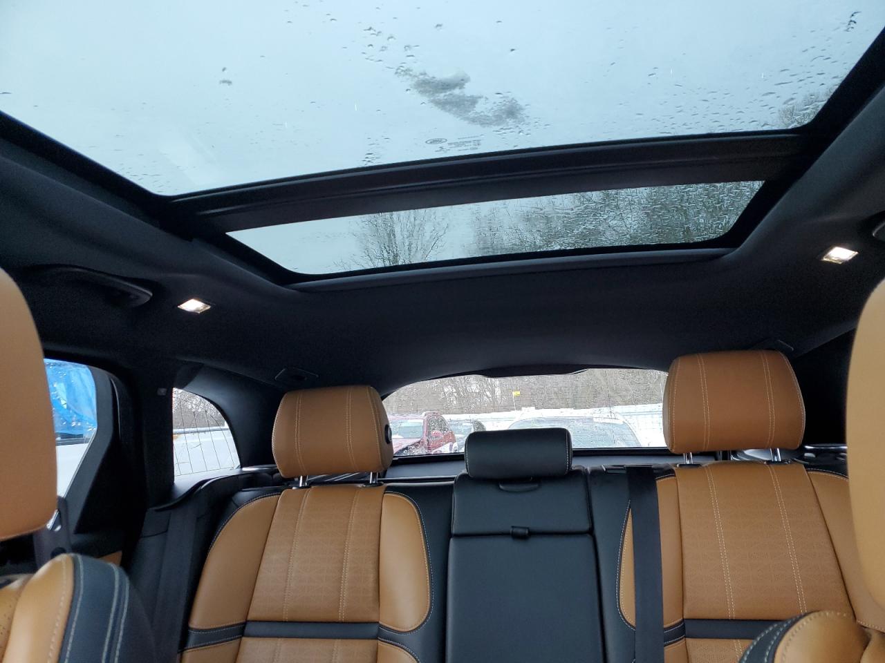 2018 Land Rover Range Rover VIN SALYM2RV7JA755149 Copart auction photo, vandalism damage thumbnail 10