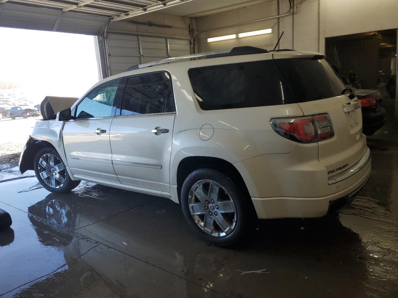 2014 GMC Acadia VIN 1GKKRTKD4EJ293181 Copart auction photo, front end / minor dent/scratches damage thumbnail 2