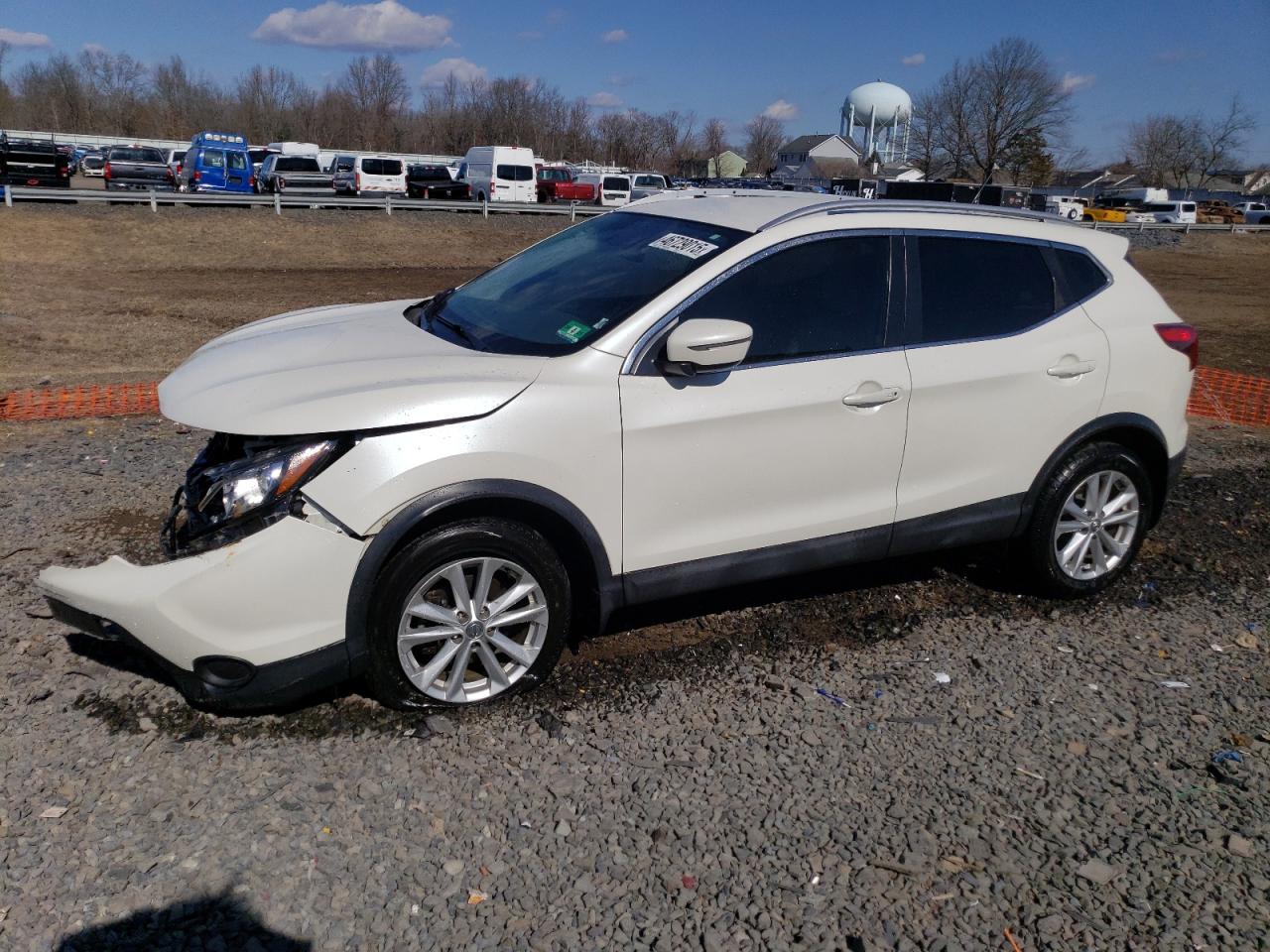 2018 Nissan Rogue VIN JN1BJ1CP0JW107359