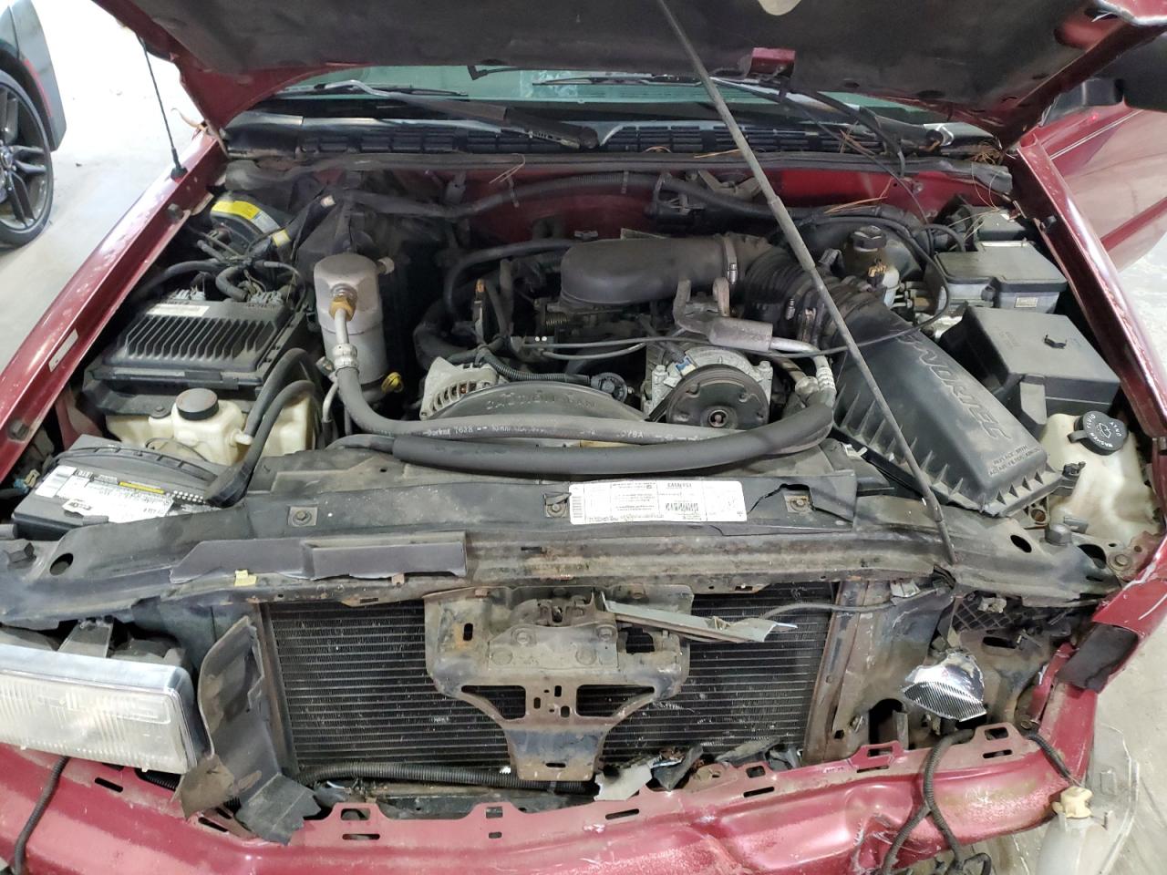 1999 Chevrolet S-10 Pickup VIN 1GCCS19X9XK105017 Copart auction photo, front end / undercarriage damage thumbnail 11