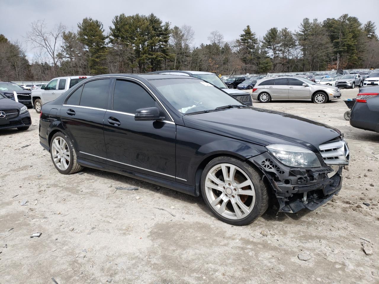 2011 Mercedes-Benz C-klasse VIN WDDGF5EB0BF656399 Copart auction photo, front end / minor dent/scratches damage thumbnail 4