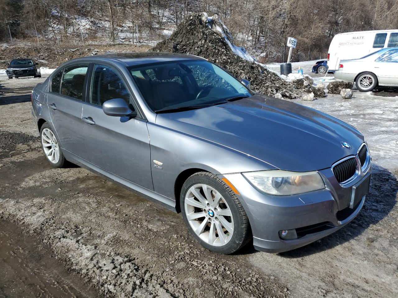 2011 BMW 3er VIN WBAPK5C50BF125929 Copart auction photo, rear end / minor dent/scratches damage thumbnail 4