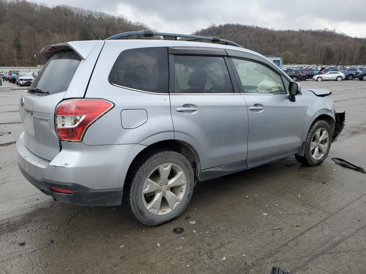 2015 Subaru Forester VIN JF2SJAKC5FH829645 Copart auction photo, front end / minor dent/scratches damage thumbnail 3
