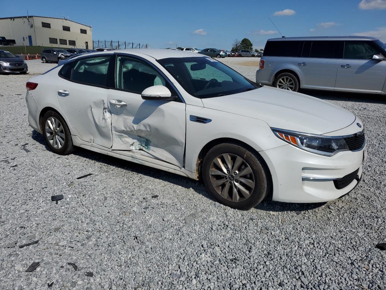 2018 KIA Optima VIN 5XXGT4L32JG272939 Copart auction photo, side / minor dent/scratches damage thumbnail 4