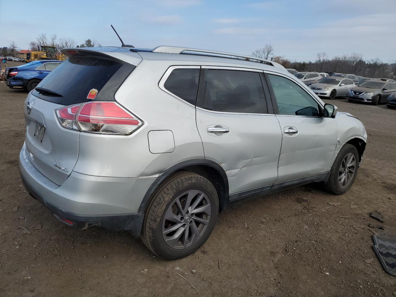 2016 Nissan Rogue VIN 5N1AT2MV1GC801358 Copart auction photo, front end / side damage thumbnail 3