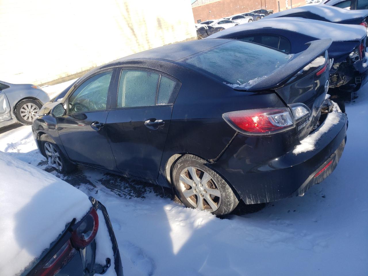 2011 Mazda 3 VIN JM1BL1VG9B1399144 Copart auction photo, front end / rear end damage thumbnail 2