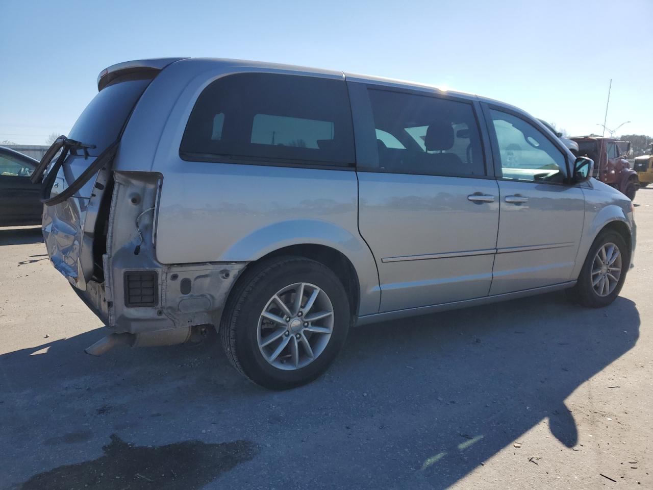 2016 Dodge Caravan VIN 2C4RDGBGXGR342604 Copart auction photo, rear end / side damage thumbnail 3