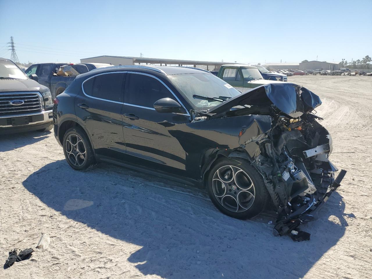 2018 Alfa Romeo Stelvio VIN ZASFAKAN3J7B60077 Copart auction photo, front end damage thumbnail 4