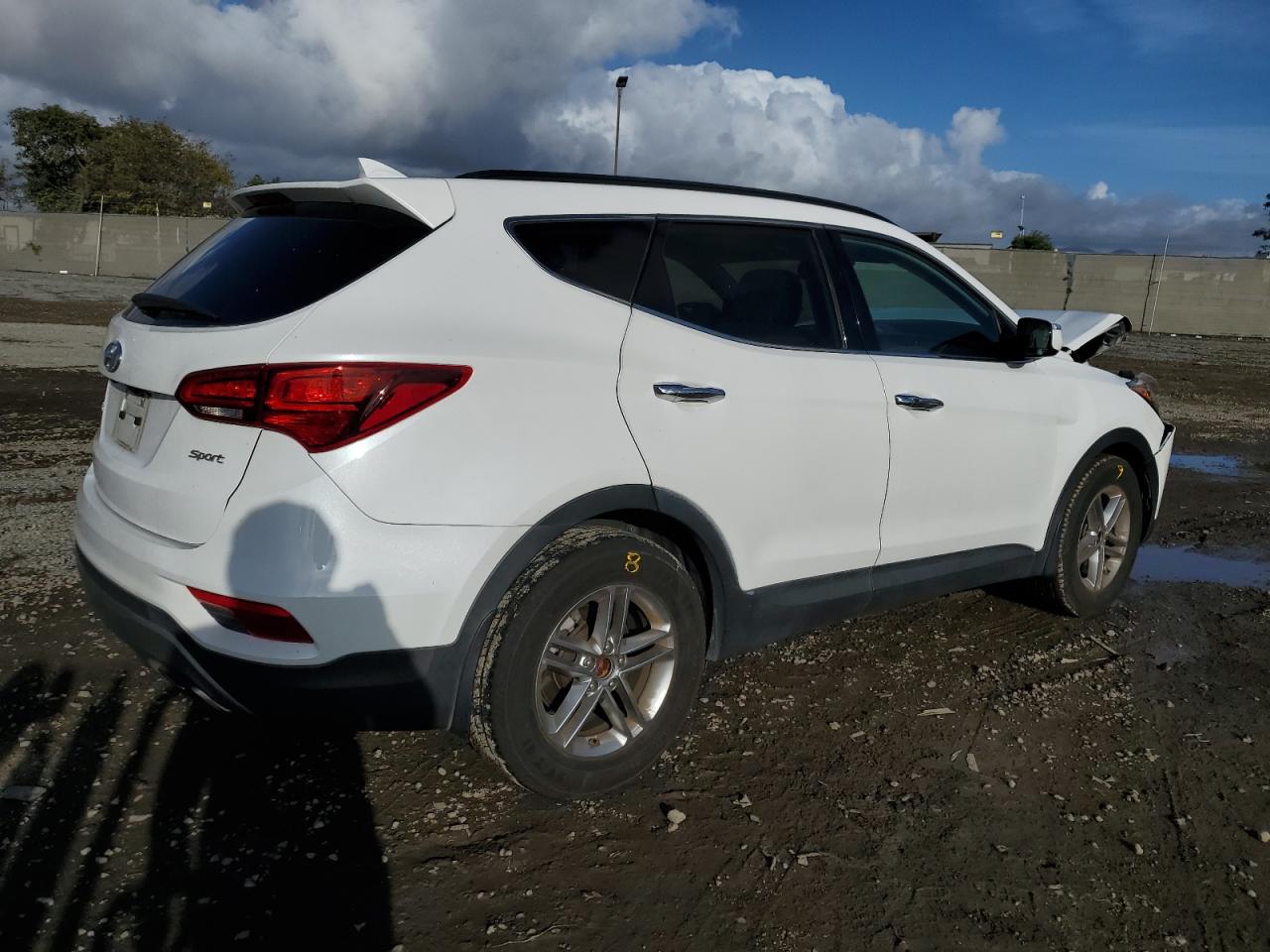 2018 Hyundai Santa Fe VIN 5NMZU3LB0JH053468 Copart auction photo, front end / minor dent/scratches damage thumbnail 3