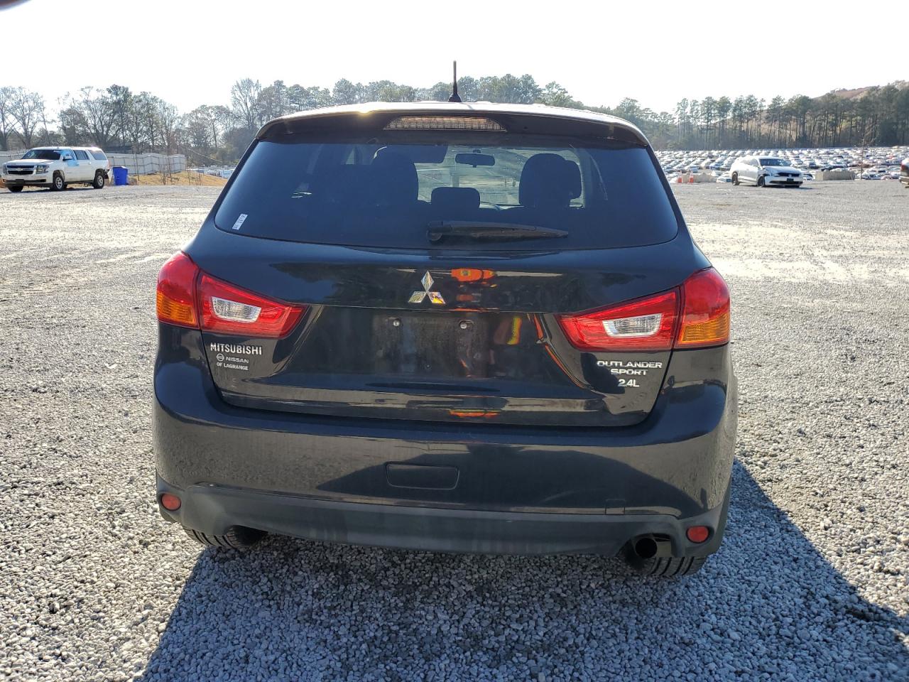 2015 Mitsubishi Outlander VIN 4A4AP3AW8FE054350 Copart auction photo, side / rear end damage thumbnail 6