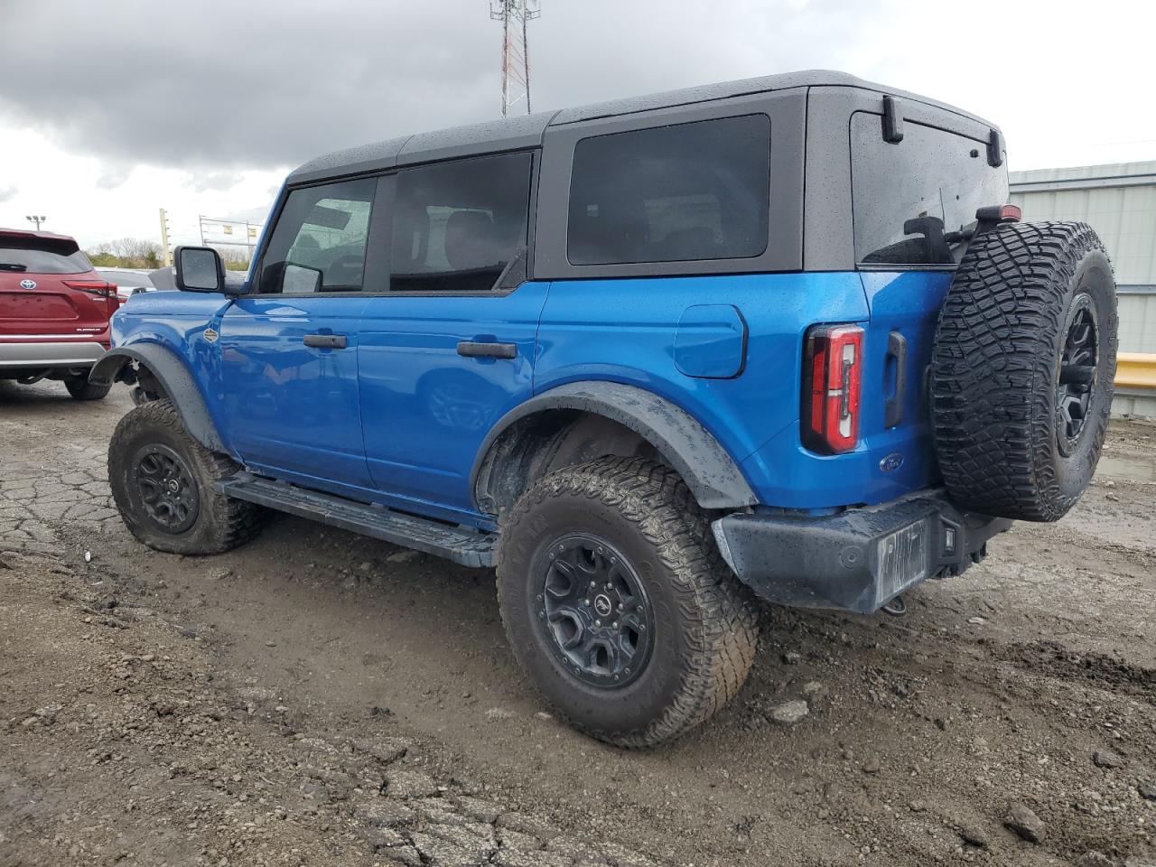 2023 Ford Bronco VIN 1FMEE5DP3PLB44402 Copart auction photo, front end damage thumbnail 2