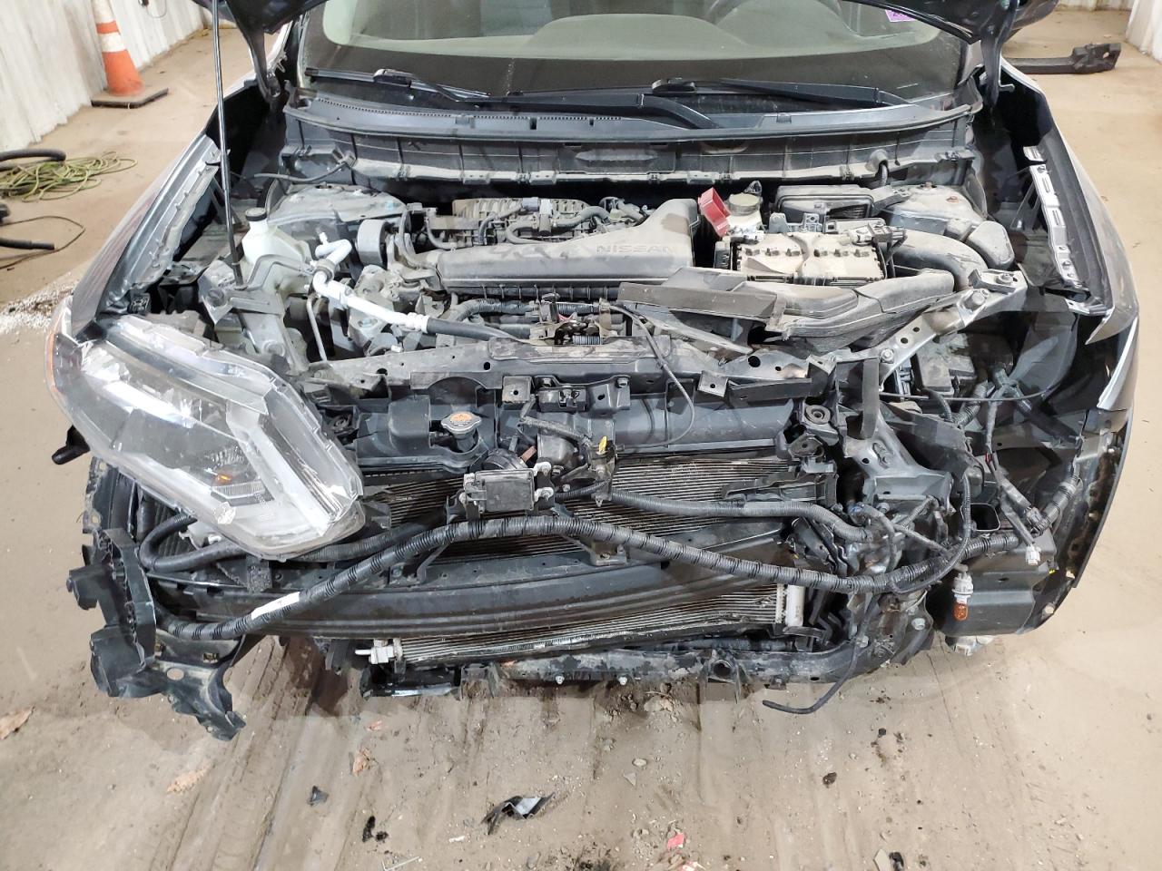 2018 Nissan Rogue VIN JN8AT2MV8JW314138 Copart auction photo, front end / minor dent/scratches damage thumbnail 14