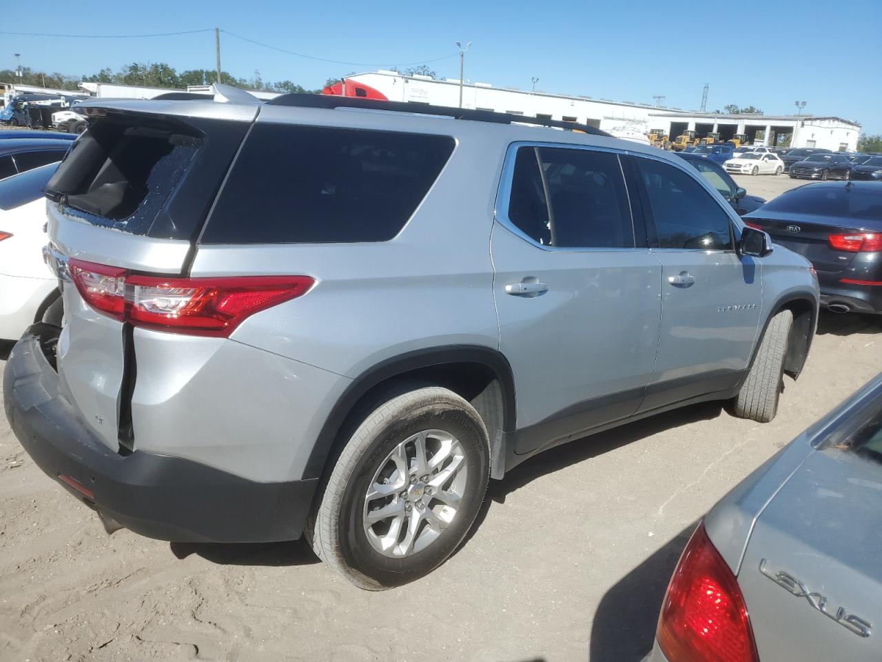 2019 Chevrolet Traverse VIN 1GNEVGKW4KJ167922 Copart auction photo, rear end damage thumbnail 3