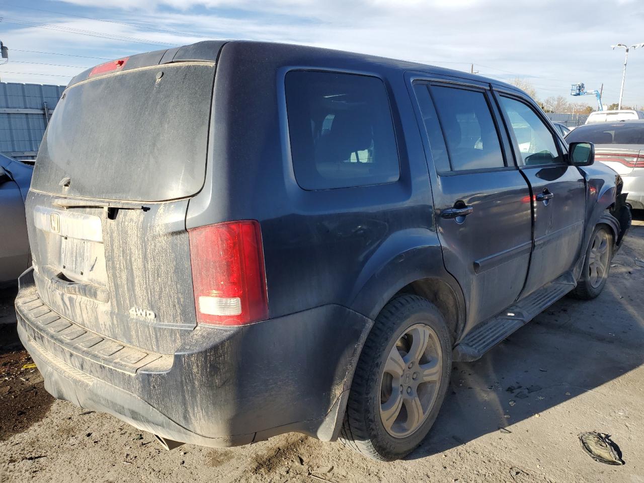 2012 Honda Pilot VIN 5FNYF4H59CB070904 Copart auction photo, front end / hail damage thumbnail 3
