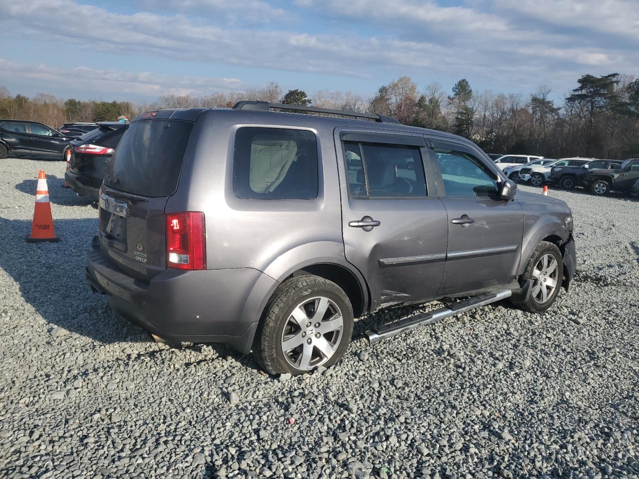 2014 Honda Pilot VIN 5FNYF4H93EB014625 Copart auction photo, all over damage thumbnail 3