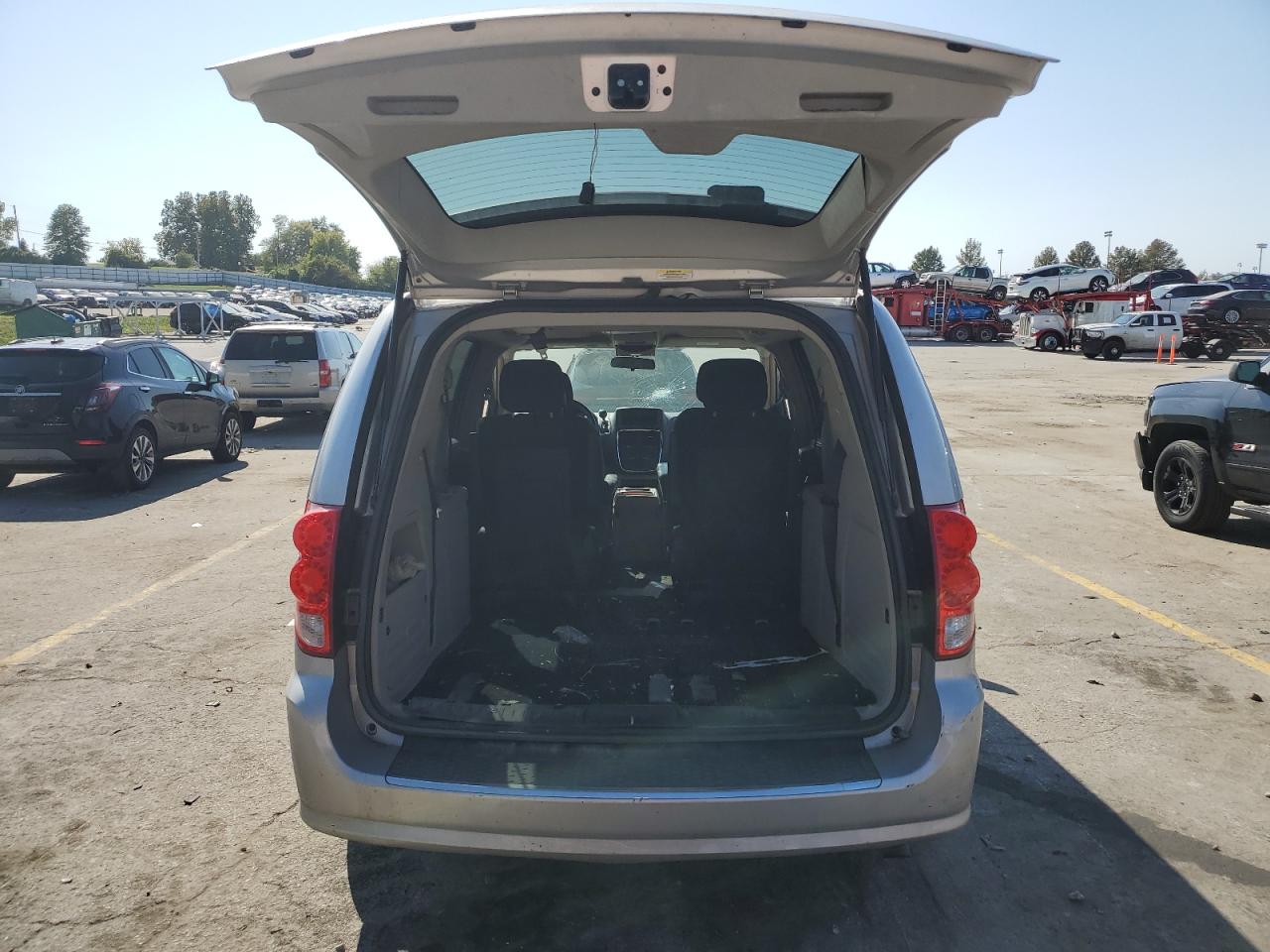 2012 Dodge Caravan VIN 2C4RDGDG8CR128928 Copart auction photo, front end damage thumbnail 6