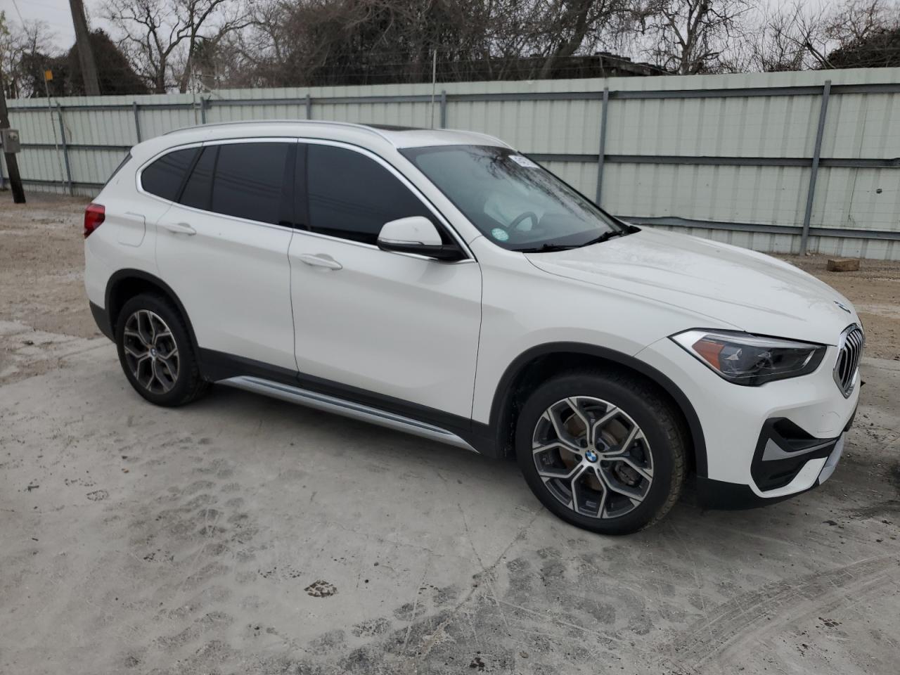 2022 BMW X1 VIN WBXJG9C06N5U54122 Copart auction photo, front end / side damage thumbnail 4