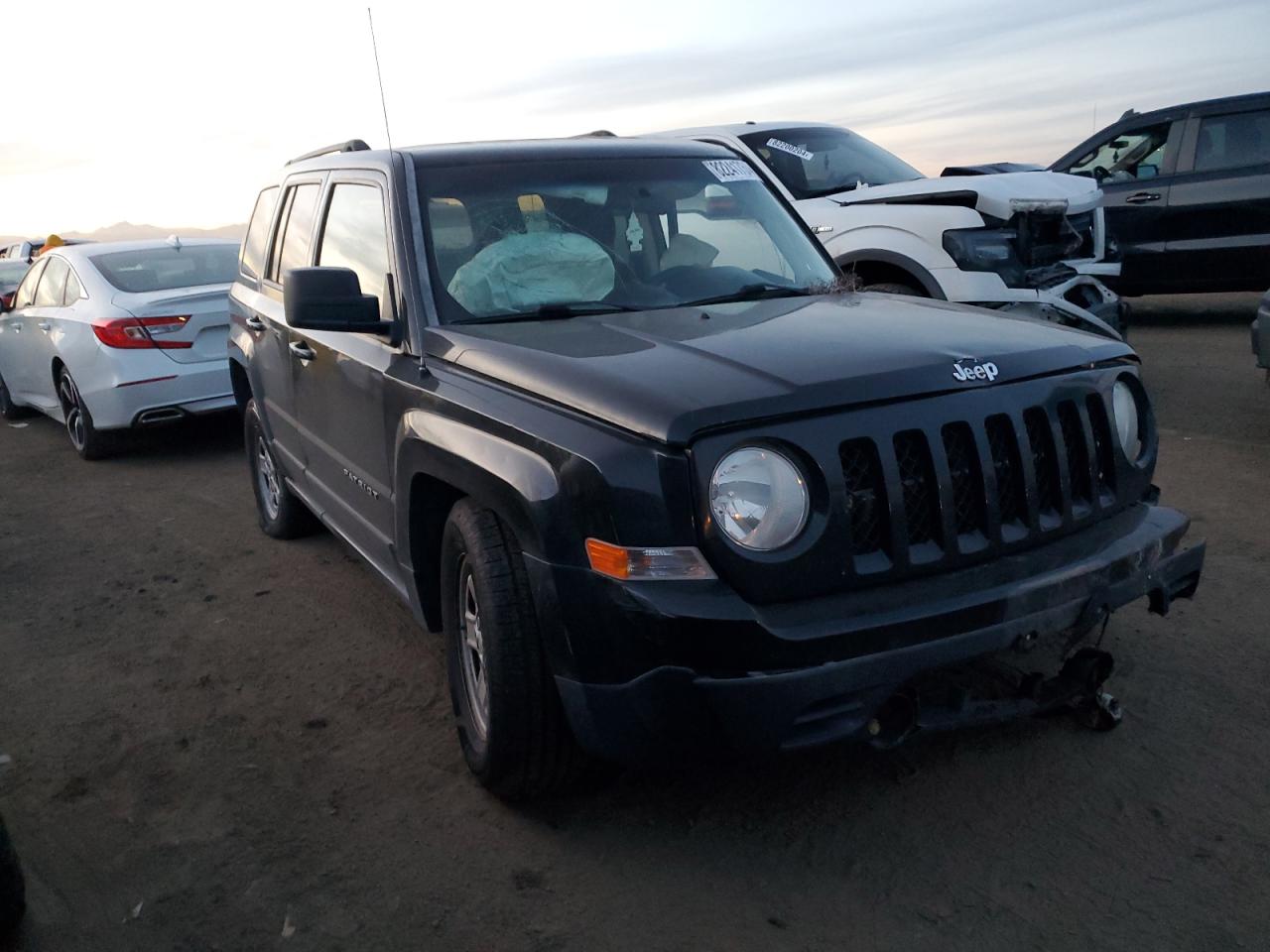 2014 Jeep Liberty (Patriot) VIN 1C4NJRBB3ED572783 Copart auction photo, all over damage thumbnail 4