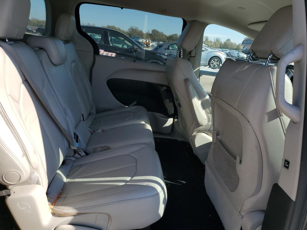 2017 Chrysler Pacifica VIN 2C4RC1BG3HR635505 Copart auction photo, front end damage thumbnail 11