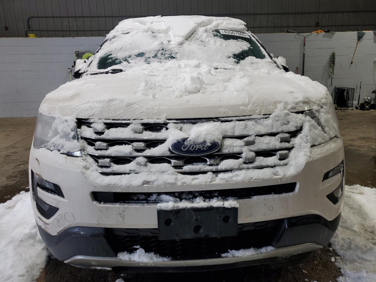 2017 Ford Explorer VIN 1FM5K8F80HGE06919 Copart auction photo, front end / side damage thumbnail 5
