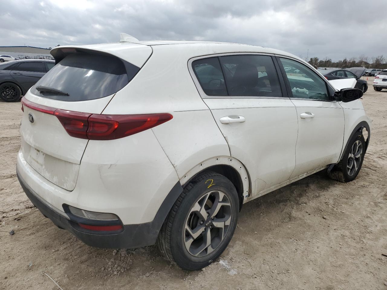 2020 KIA Sportage VIN KNDPM3AC7L7794682 Copart auction photo, front end damage thumbnail 3