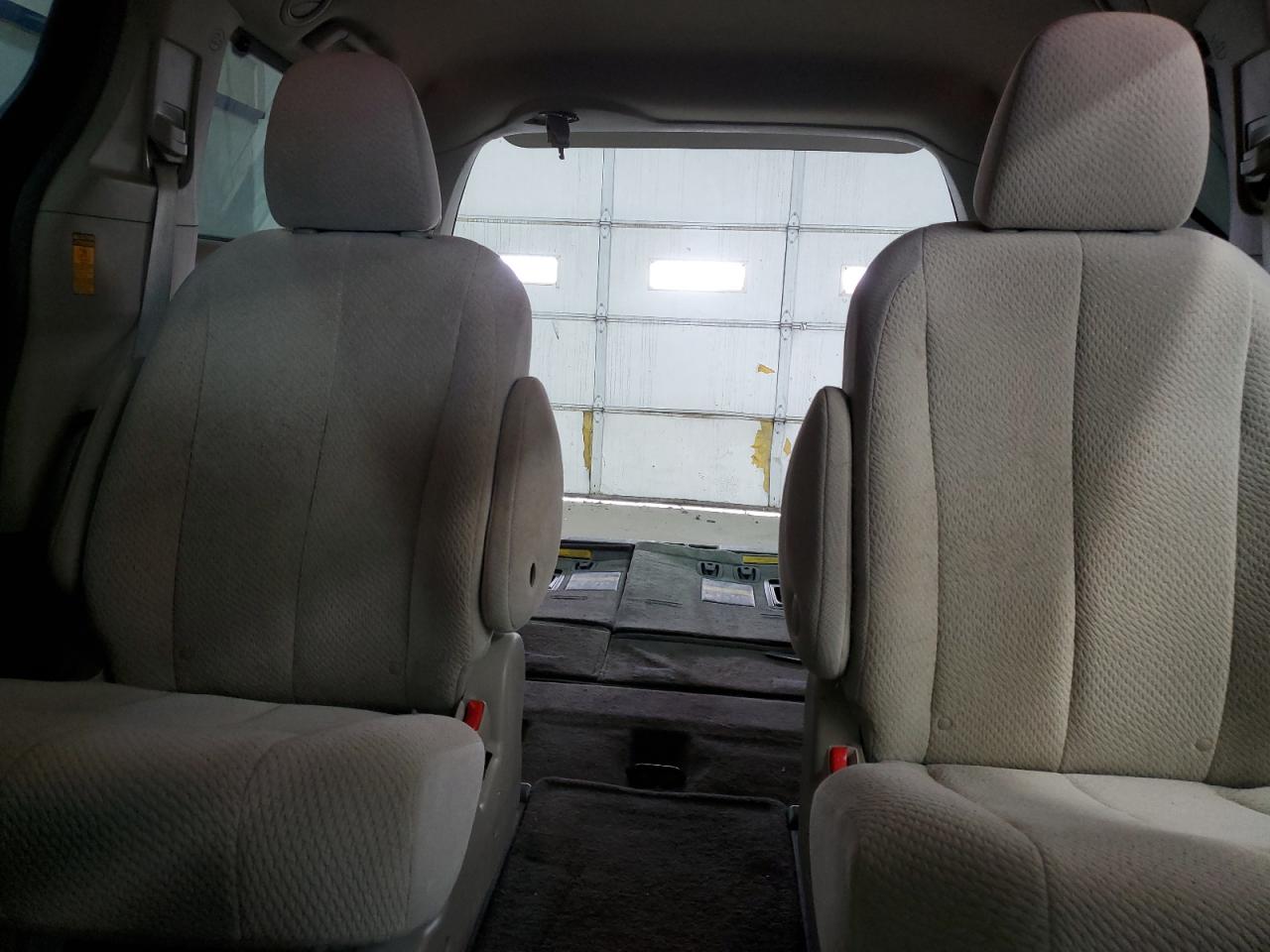 2013 Toyota Sienna VIN 5TDJK3DC4DS070883 Copart auction photo, front end damage thumbnail 10