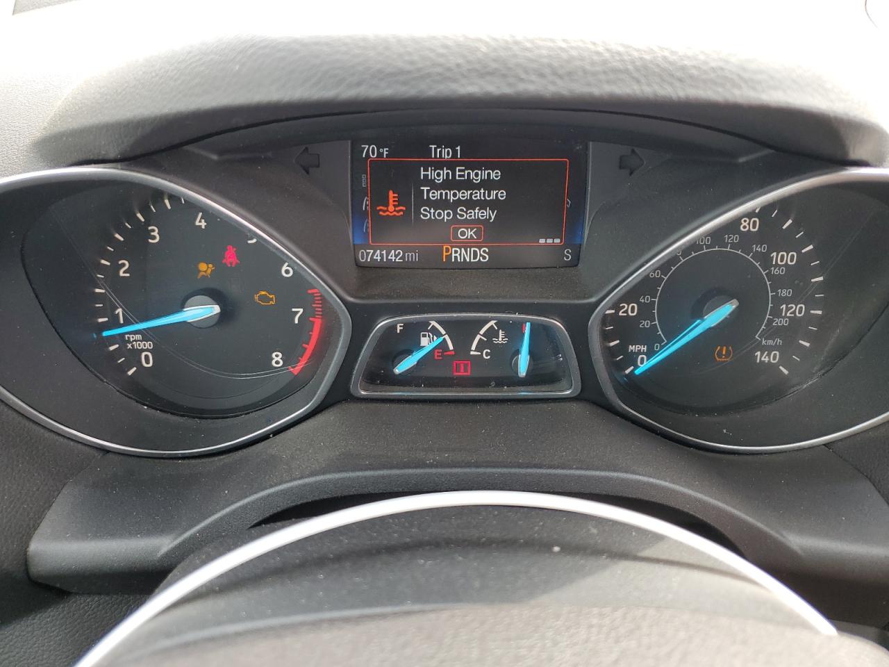 2017 Ford Escape VIN 1FMCU0GD3HUE15677 Copart auction photo, front end / minor dent/scratches damage thumbnail 9