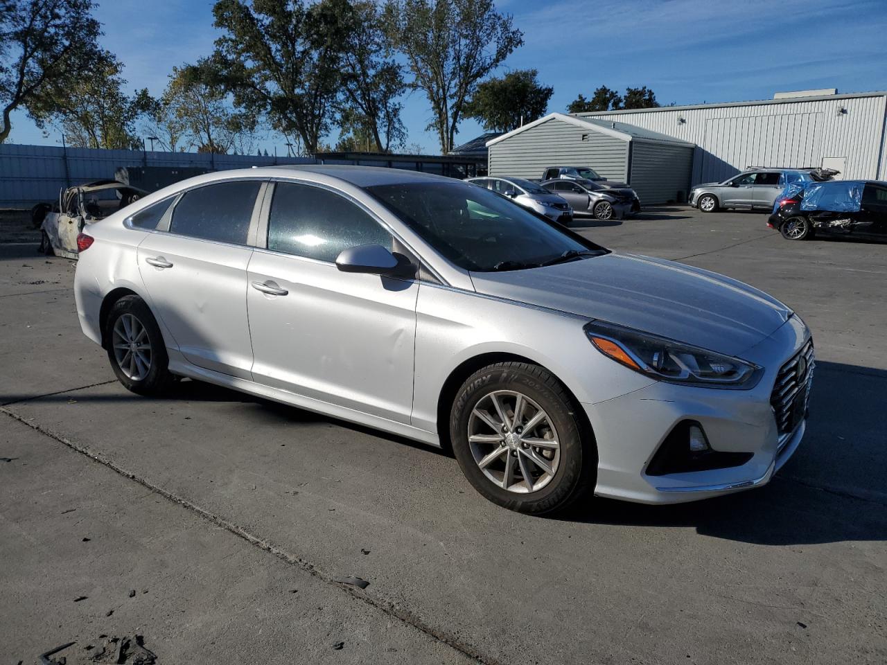 2019 Hyundai Sonata VIN 5NPE24AF5KH800356 Copart auction photo, front end / minor dent/scratches damage thumbnail 4