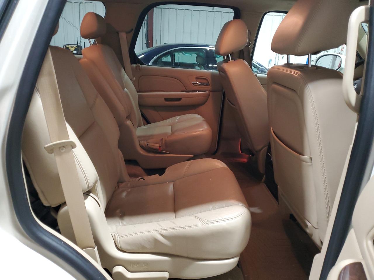 2010 Cadillac Escalade VIN 1GYUKCEF2AR146420 Copart auction photo, front end damage thumbnail 11