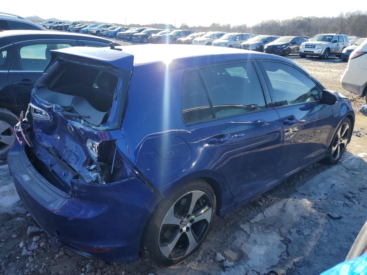 2016 Volkswagen Golf VIN WVWUF7AU3GW204762 Copart auction photo, rear end damage thumbnail 3