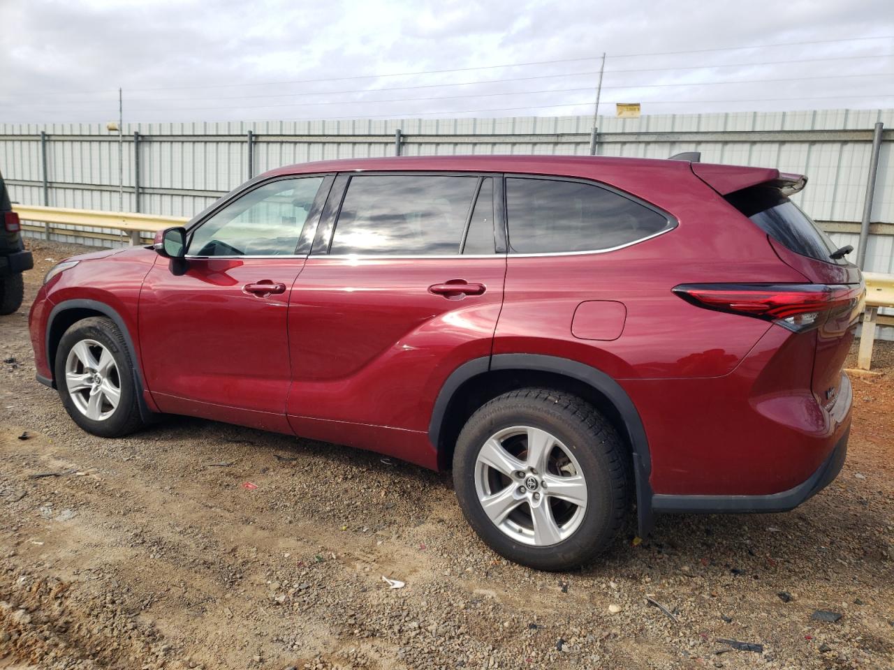 2022 Toyota Highlander VIN 5TDBZRBH6NS181003 Copart auction photo, all over / undercarriage damage thumbnail 2
