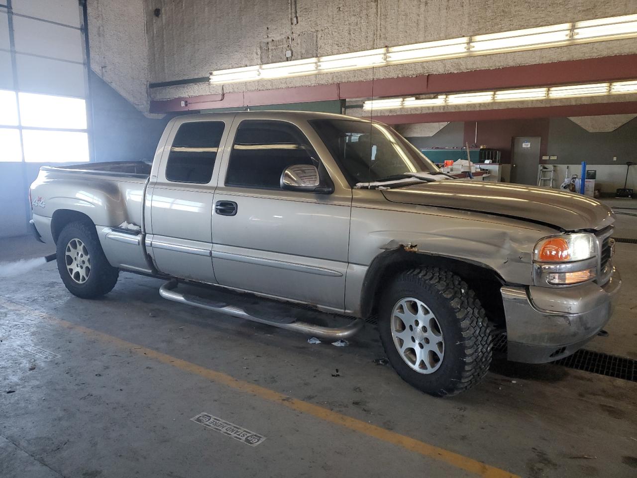 2002 GMC Sierra VIN 2GTEK19T721312794 Copart auction photo, rear end / front end damage thumbnail 4