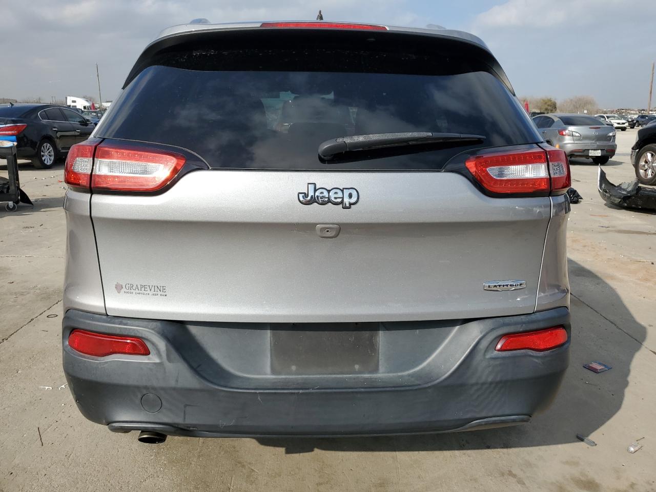 2015 Jeep Grand Cherokee VIN 1C4PJLCB4FW566484 Copart auction photo, front end damage thumbnail 6