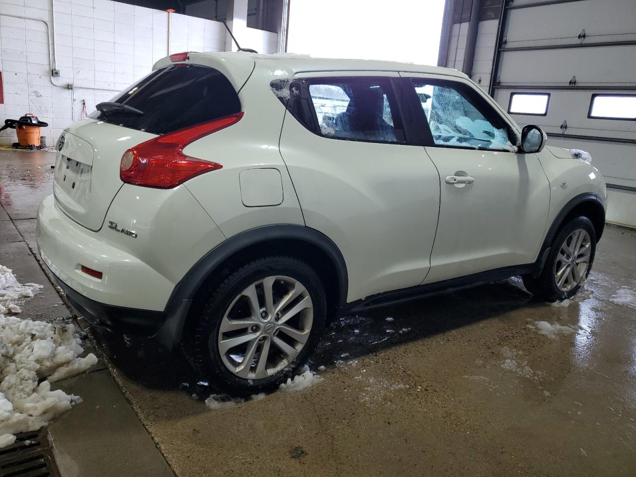 2011 Nissan Juke VIN JN8AF5MV6BT029191 Copart auction photo, front end damage thumbnail 3