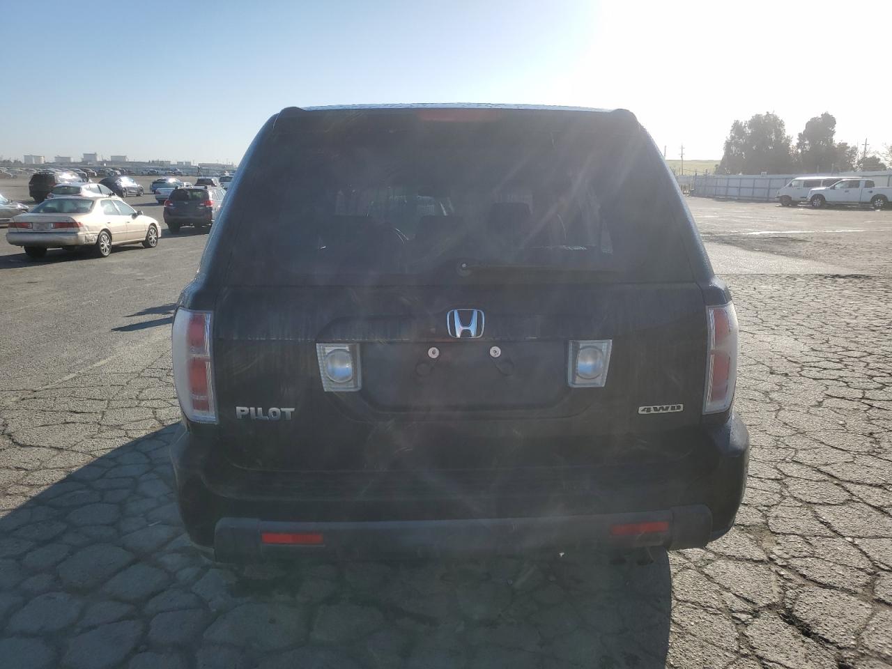 2006 Honda Pilot VIN 2HKYF18176H528375 Copart auction photo, rear end / side damage thumbnail 6