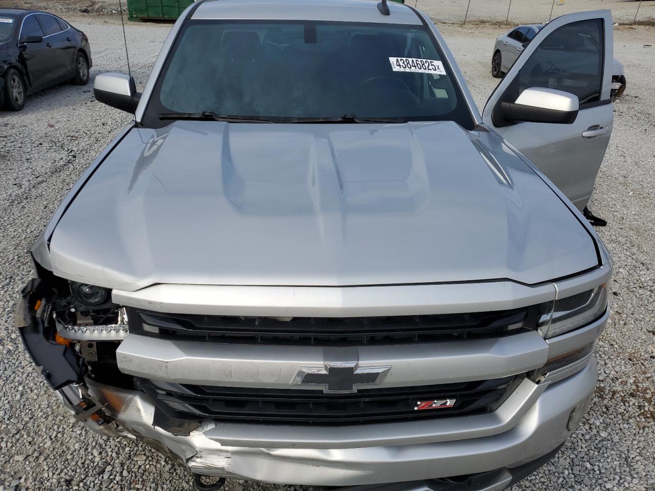 2017 Chevrolet Silverado VIN 3GCUKREC3HG256269 Copart auction photo, front end / minor dent/scratches damage thumbnail 12