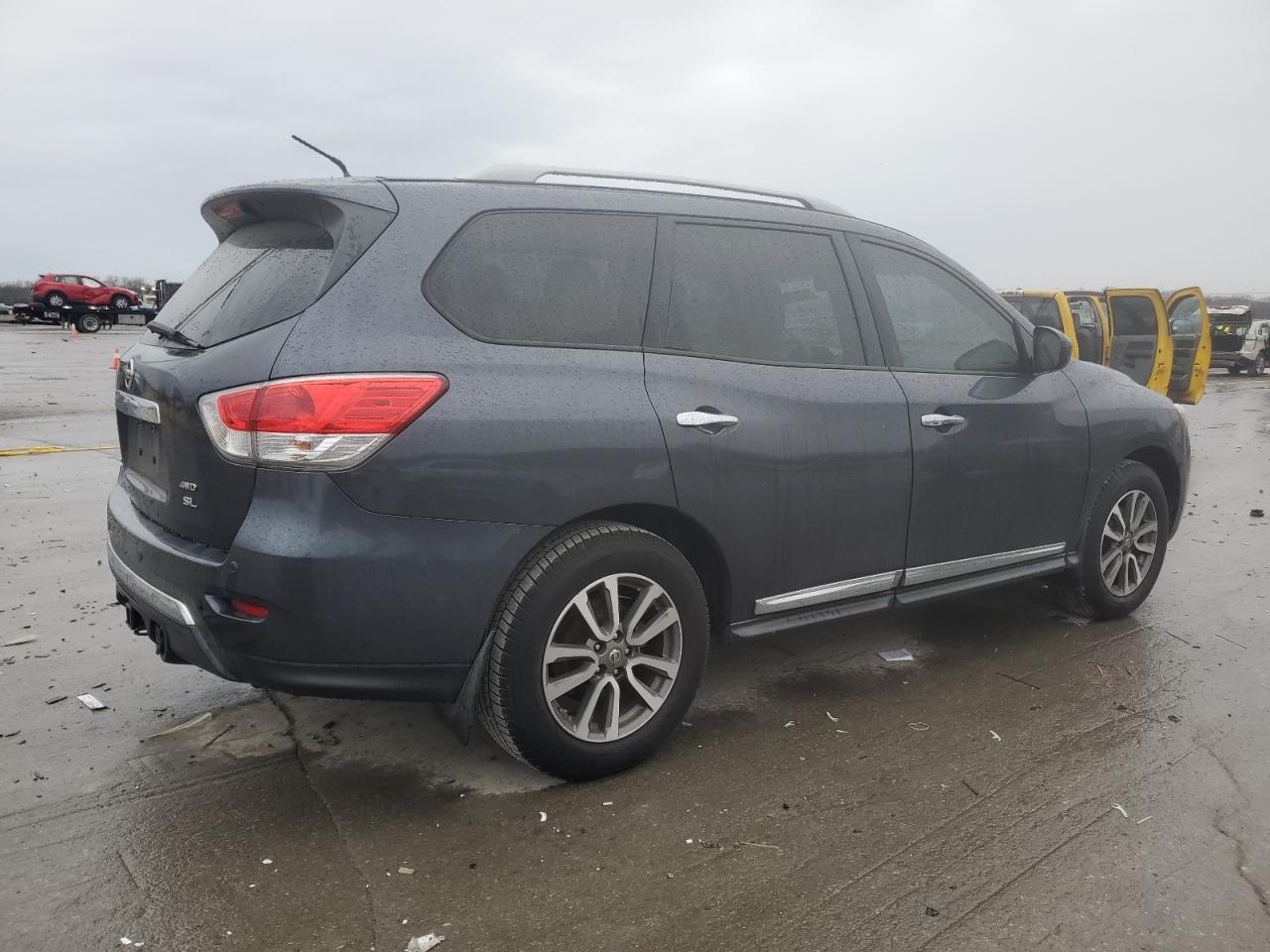 2013 Nissan Pathfinder VIN 5N1AR2MM9DC670164 Copart auction photo, front end / minor dent/scratches damage thumbnail 3