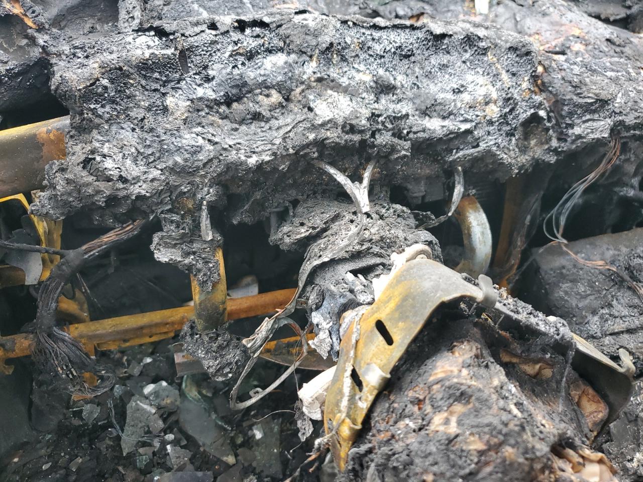 2010 Dodge Charger VIN 2B3CA3CV3AH197831 Copart auction photo, burn - interior / burn damage thumbnail 9