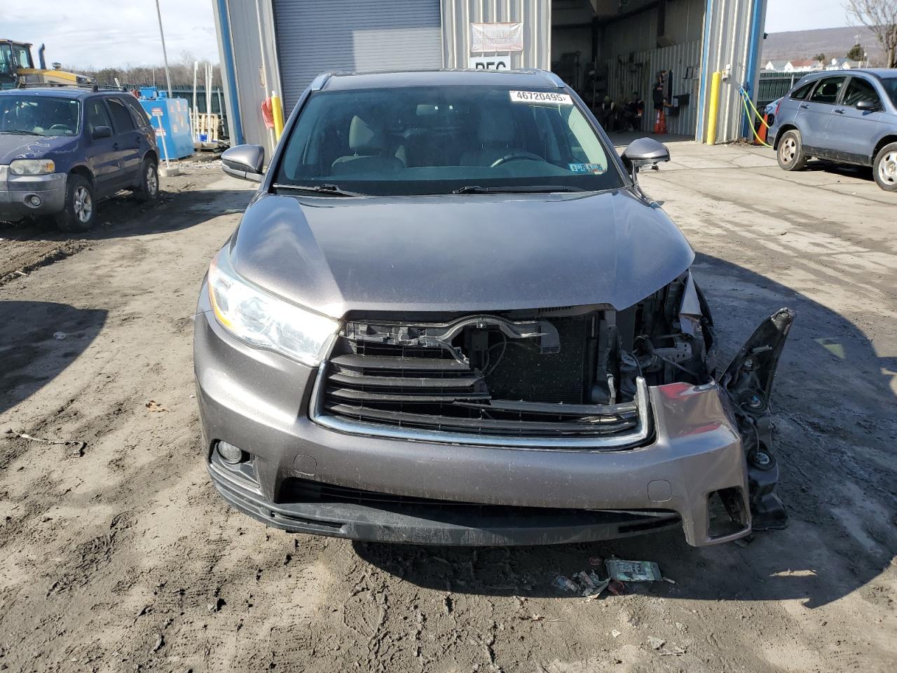 2014 Toyota Highlander VIN 5TDJKRFH0ES048991 Copart auction photo, front end damage thumbnail 5