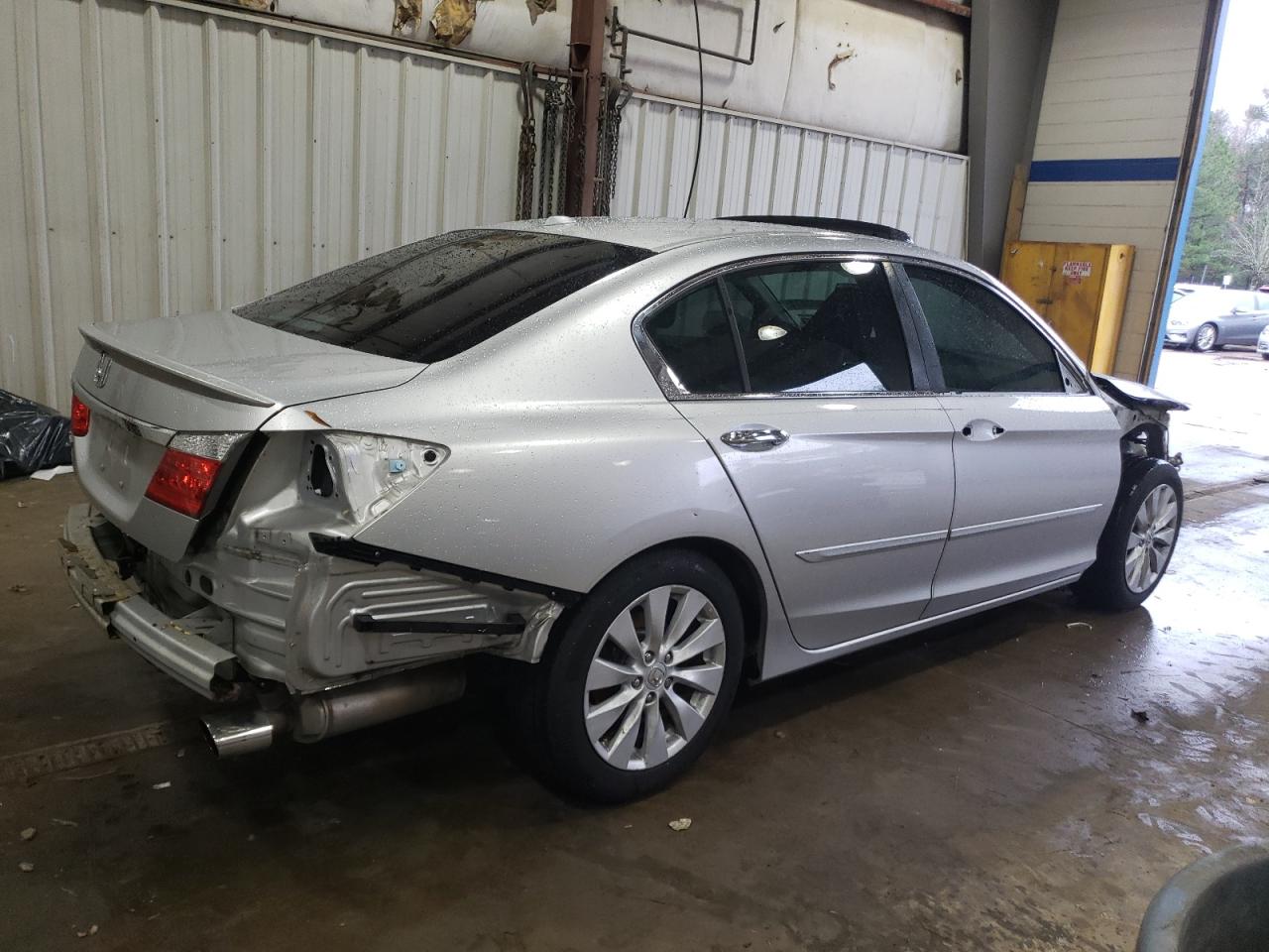2013 Honda Accord VIN 1HGCR2F86DA178394 Copart auction photo, stripped damage thumbnail 3
