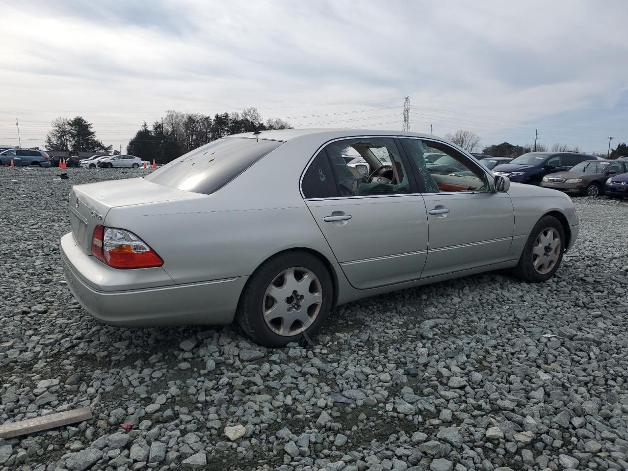 2003 Lexus LS VIN JTHBN30F030109030 Copart auction photo, vandalism / all over damage thumbnail 3