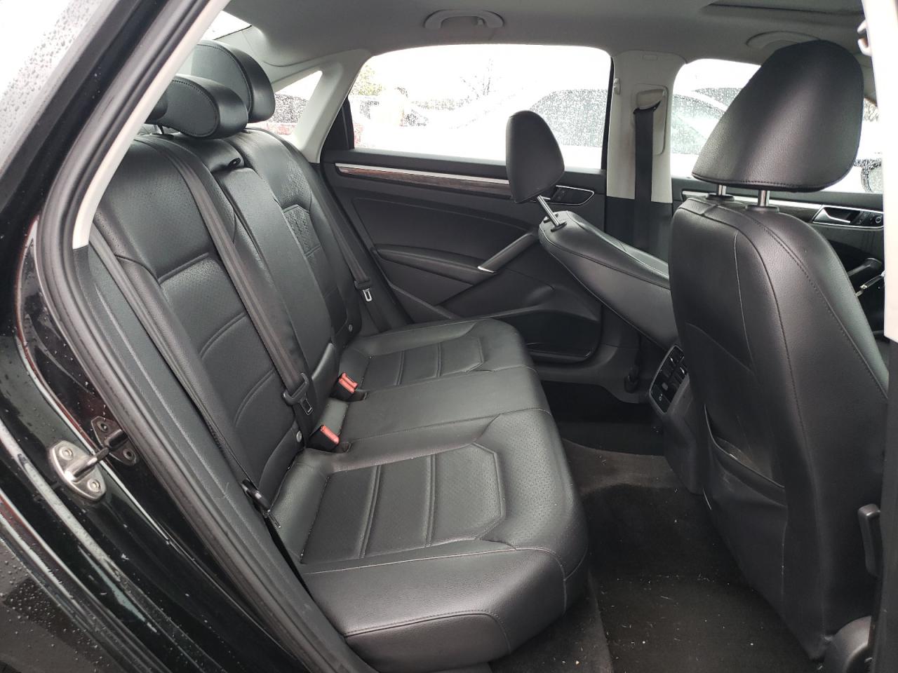 2016 Volkswagen Passat VIN 1VWBT7A33GC032092 Copart auction photo, front end damage thumbnail 10
